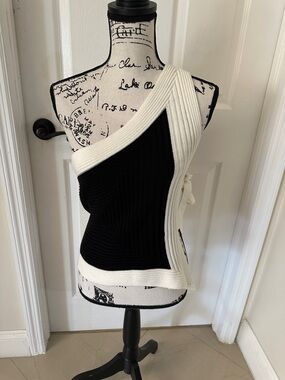 Zara Black and White One-Shoulder Ribbed Side-Tie Top